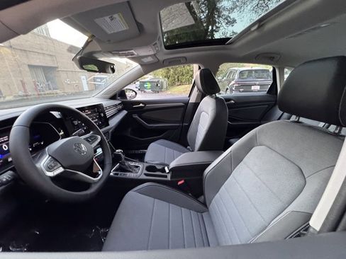 New 2025 Volkswagen Jetta SE image 23