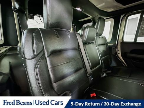 Used 2022 Jeep Wrangler Unlimited Sahara AWD/4WD image 34
