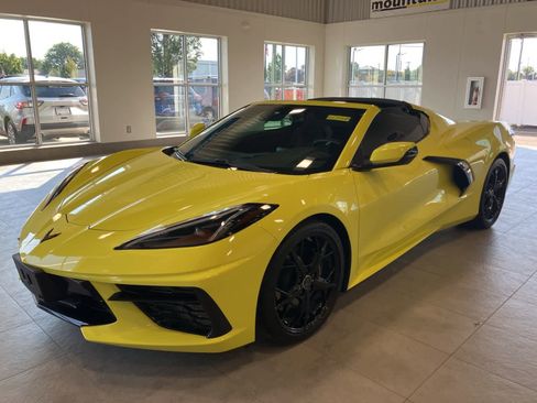 Used 2020 Chevrolet Corvette Stingray Coupe w/ 1LT image 1