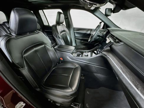 Used 2024 Jeep Grand Cherokee Limited 4xe image 28