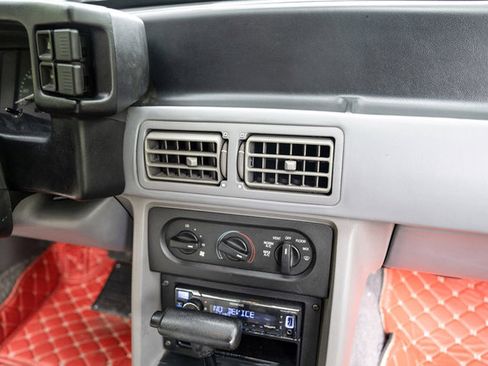 Used 1993 Ford Mustang LX RWD image 94