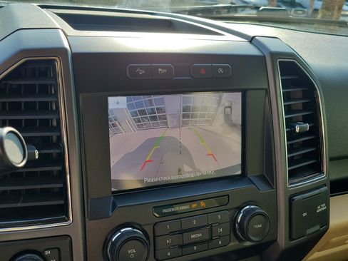 Used 2020 Ford F150 XLT w/ Equipment Group 302A Luxury AWD/4WD image 23