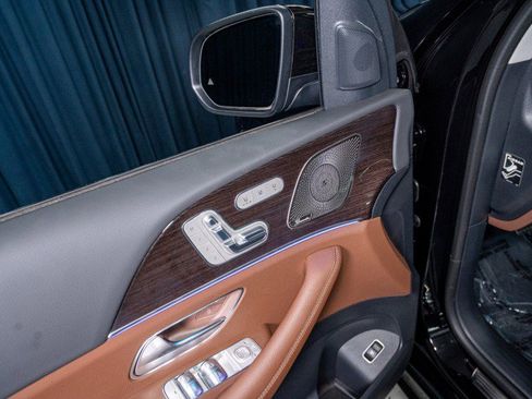 New 2025 Mercedes-Benz GLS 450 4MATIC image 12
