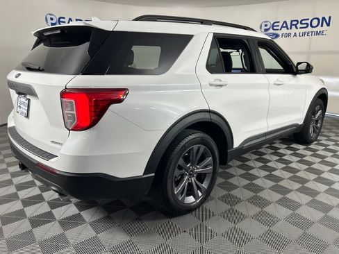Used 2024 Ford Explorer XLT w/ Equipment Group 202A AWD/4WD image 5