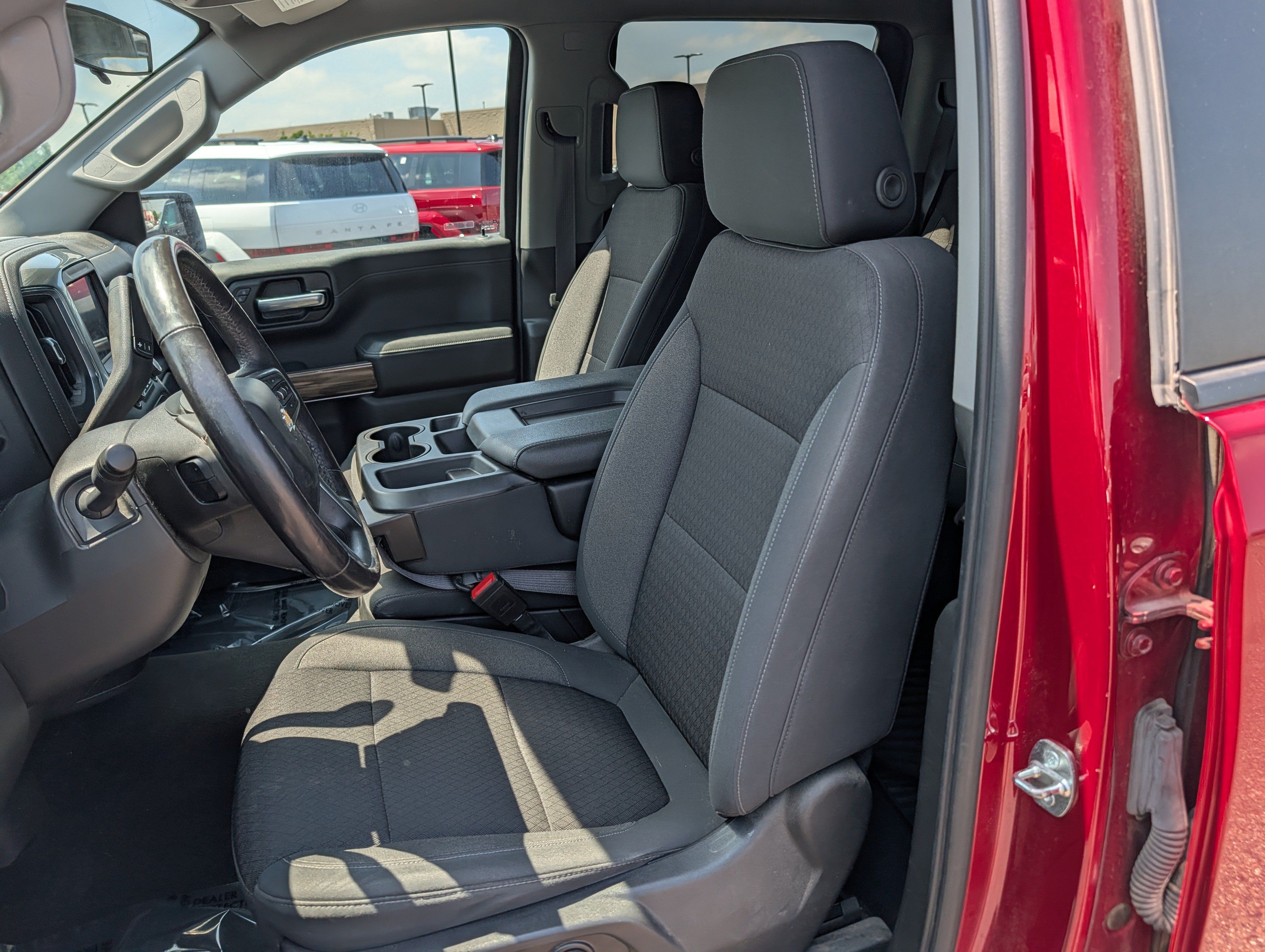 Used 2021 Chevrolet Silverado 1500 LT AWD/4WD image 10