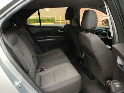 Used 2018 Chevrolet Equinox LT AWD/4WD image 29