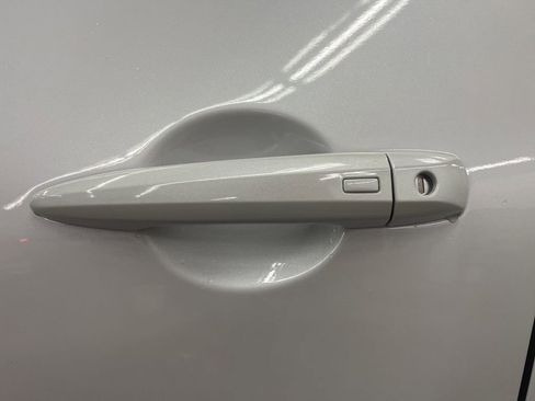 New 2026 Nissan Pathfinder SV image 12