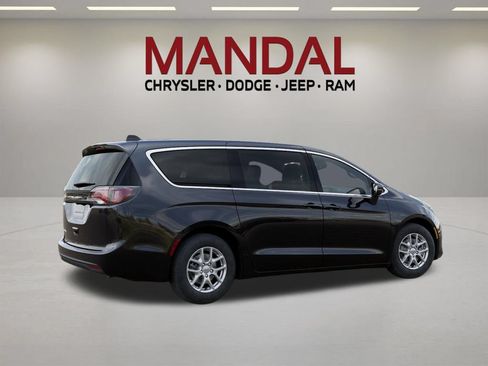 New 2026 Chrysler Voyager LX FWD image 4