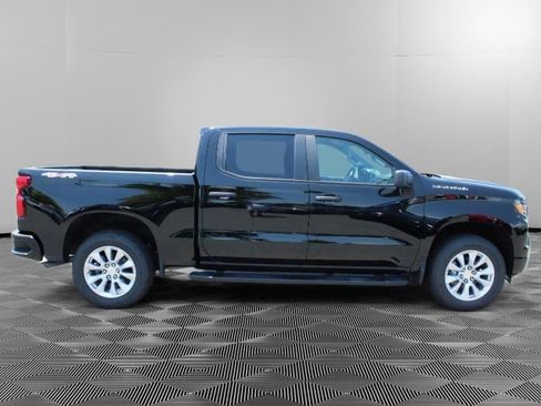 New 2025 Chevrolet Silverado 1500 Custom image 8