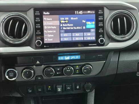 Used 2022 Toyota Tacoma TRD Off-Road w/ Technology Package AWD/4WD image 14