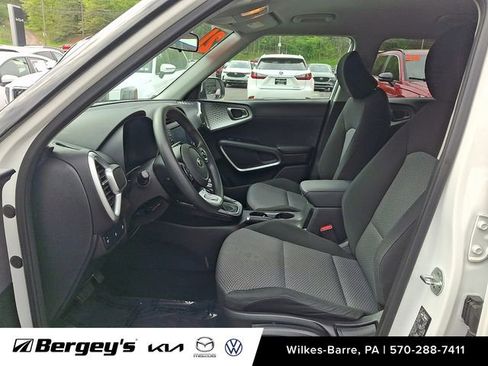 Used 2021 Kia Soul LX FWD image 15