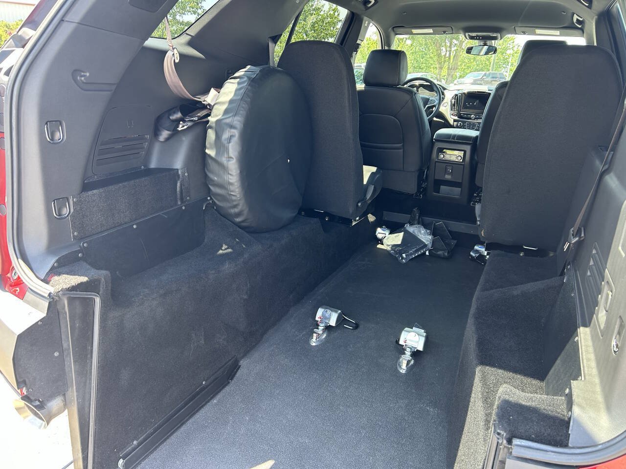 Used 2022 Chevrolet Traverse LT FWD image 6