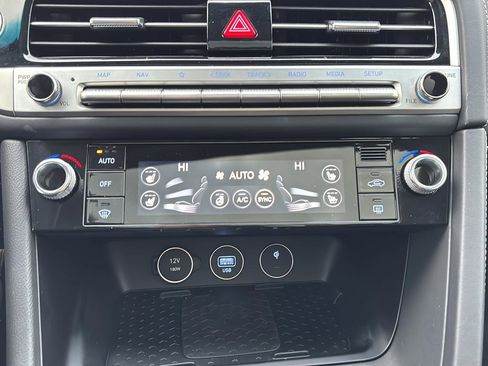 Certified 2026 Genesis G70 2.5T Prestige image 32