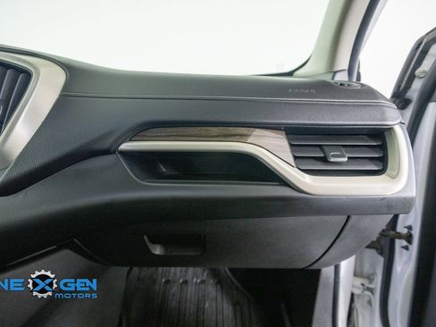 Used 2020 GMC Terrain Denali w/ Denali Premium Package AWD/4WD image 43
