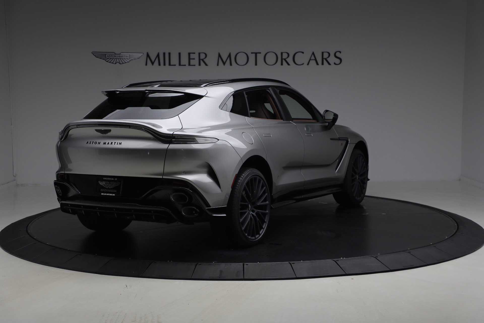 Used 2026 Aston Martin DBX 707 AWD/4WD image 7