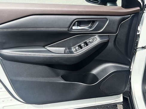 Used 2023 Nissan Rogue SV w/ SV Premium B Package image 20