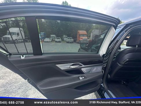 Used 2018 BMW 750i xDrive AWD/4WD image 22