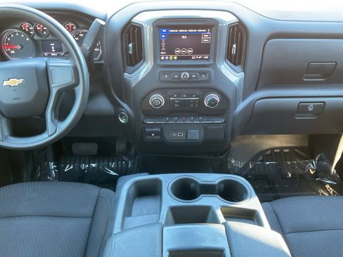 Used 2024 Chevrolet Silverado 2500 W/T w/ WT Convenience Package image 11