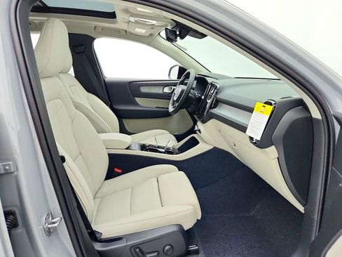 New 2026 Volvo XC40 B5 Ultra w/ Climate Package image 14
