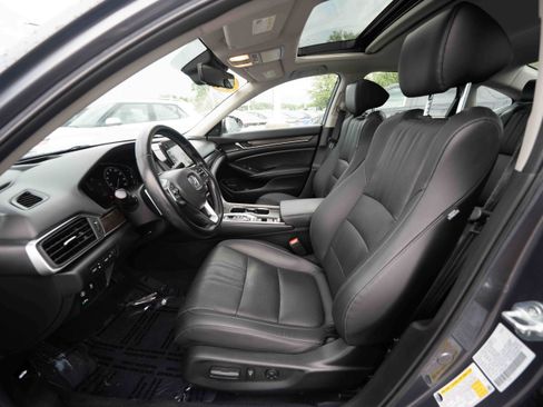 Certified 2022 Honda Accord Touring image 9