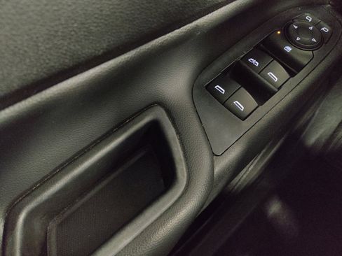 Used 2020 Chevrolet Equinox LT w/ Driver Convenience Package image 27