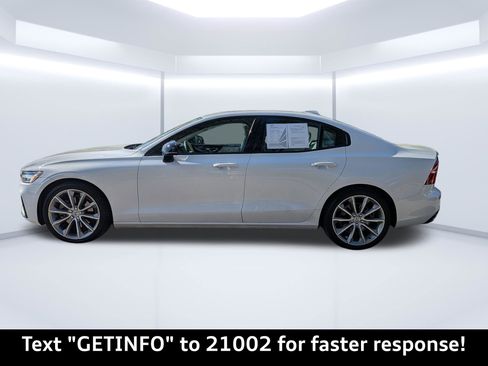 Used 2021 Volvo S60 T5 Momentum image 8