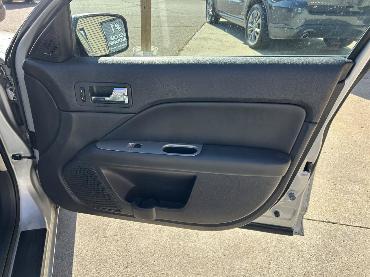 Used 2010 Ford Fusion SEL FWD image 16
