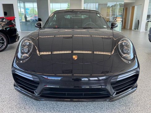 Used 2017 Porsche 911 4 Cabriolet AWD/4WD image 2