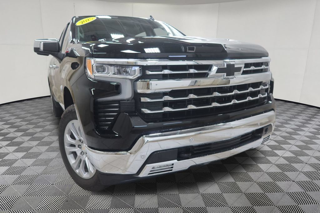 Used 2025 Chevrolet Silverado 1500 LTZ w/ LTZ Premium Texas Edition AWD/4WD image 2