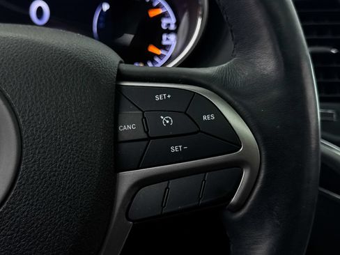 Used 2018 Jeep Grand Cherokee Limited AWD/4WD image 33