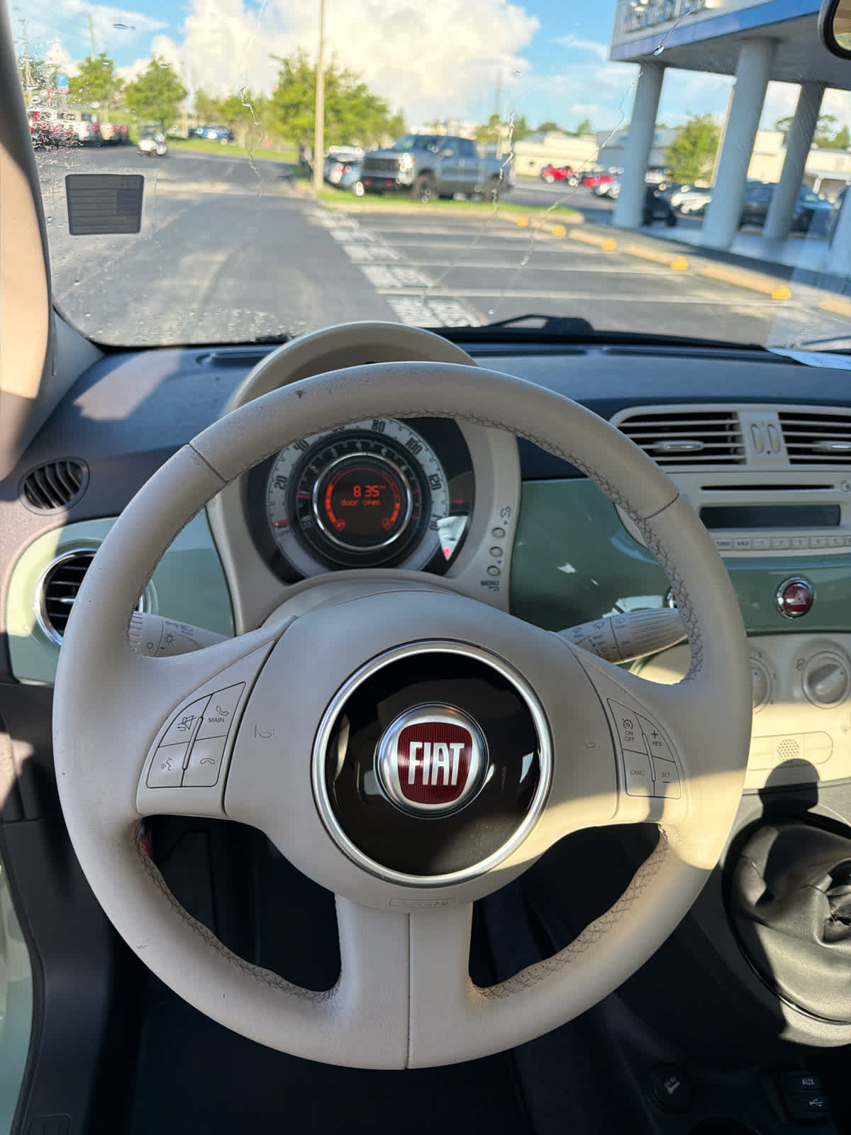 Used 2015 FIAT 500 Pop FWD image 10