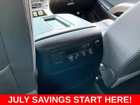 Used 2018 Chevrolet Tahoe LT w/ Luxury Package RWD image 12