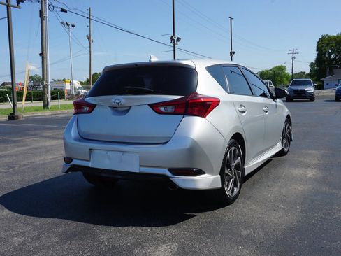 Used 2018 Toyota Corolla iM FWD image 5