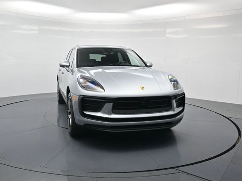 Certified 2026 Porsche Macan image 33