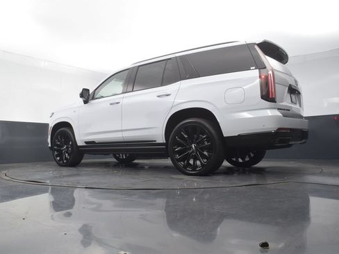 Certified 2026 Cadillac Escalade Platinum Sport w/ LPO, ONYX Package AWD/4WD image 56