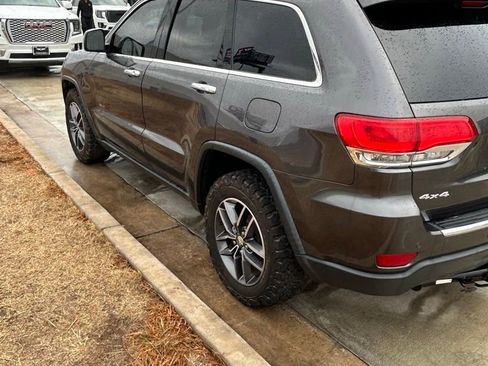 Used 2017 Jeep Grand Cherokee Limited image 5