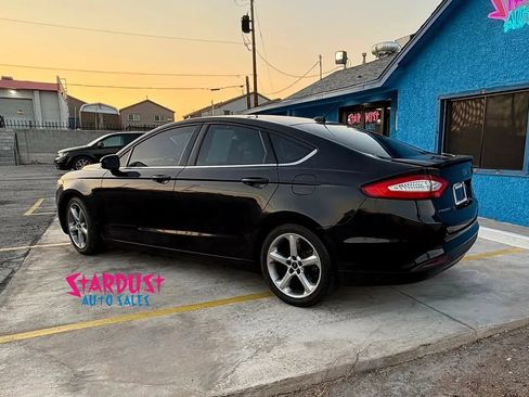 Used 2015 Ford Fusion SE w/ Equipment Group 201A FWD image 4