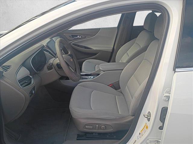 Used 2022 Chevrolet Malibu LT FWD image 14