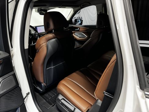Certified 2025 Acura MDX FWD w/ Technology Package image 11