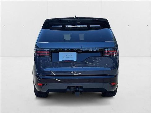 New 2025 Land Rover Discovery Dynamic SE image 6