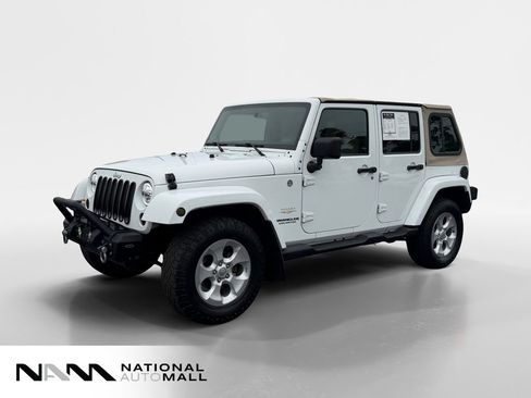 Used 2014 Jeep Wrangler Unlimited Sahara w/ Connectivity Group AWD/4WD image 1