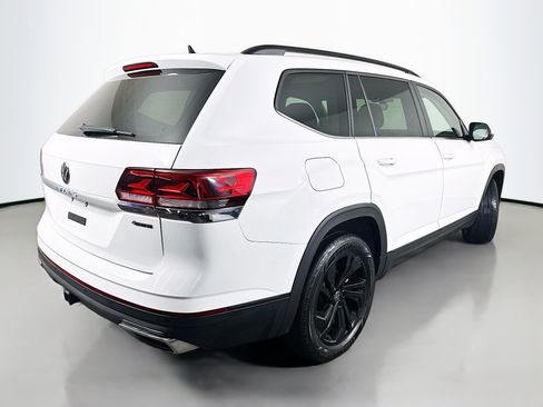 Used 2023 Volkswagen Atlas SE w/ Panoramic Sunroof Package AWD/4WD image 7