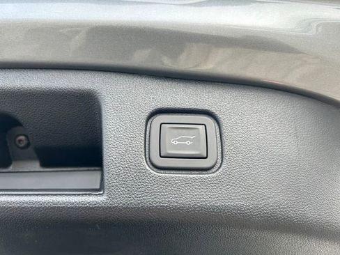 New 2026 Chevrolet Blazer EV LT AWD/4WD image 18