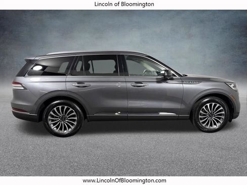 Used 2023 Lincoln Aviator Reserve w/ Elements Package Plus AWD/4WD image 7