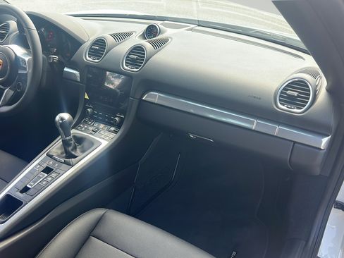 Certified 2025 Porsche 718 Boxster w/ Premium Package RWD image 17