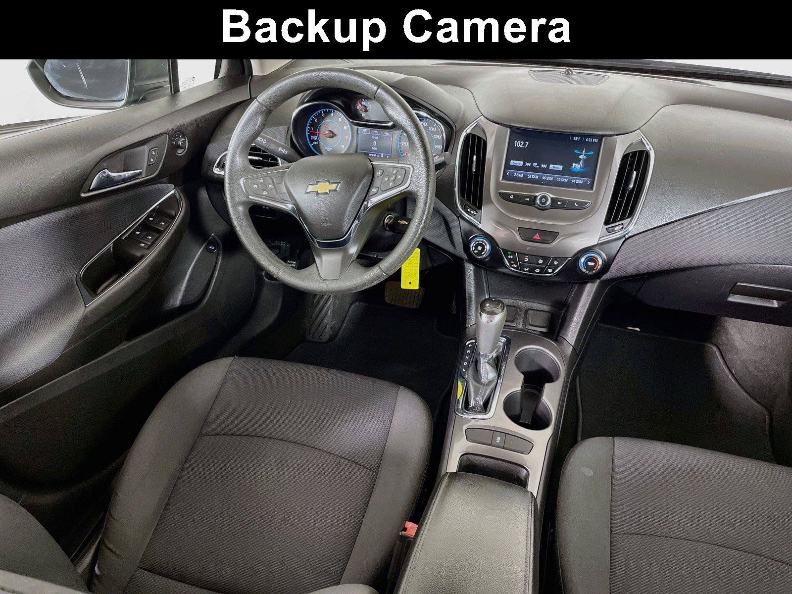 Used 2017 Chevrolet Cruze LT FWD image 2
