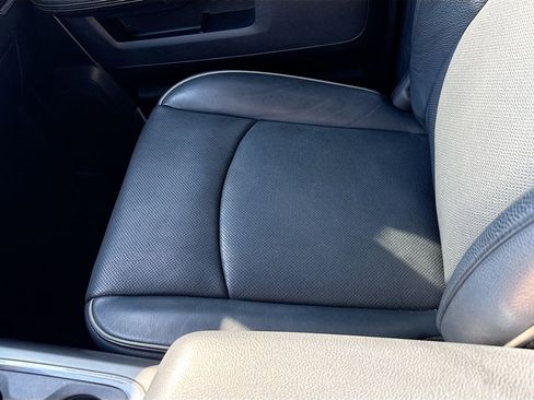 Used 2018 RAM 1500 Laramie AWD/4WD image 24