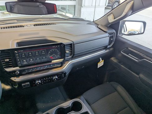 New 2026 GMC Sierra 1500 Elevation image 19