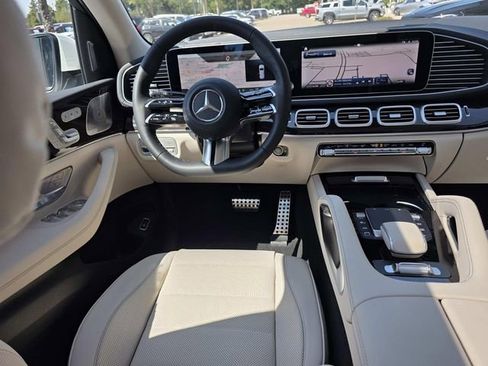 New 2026 Mercedes-Benz GLS 450 4MATIC image 22
