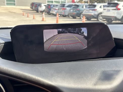 Used 2020 MAZDA MAZDA3 Sedan image 26